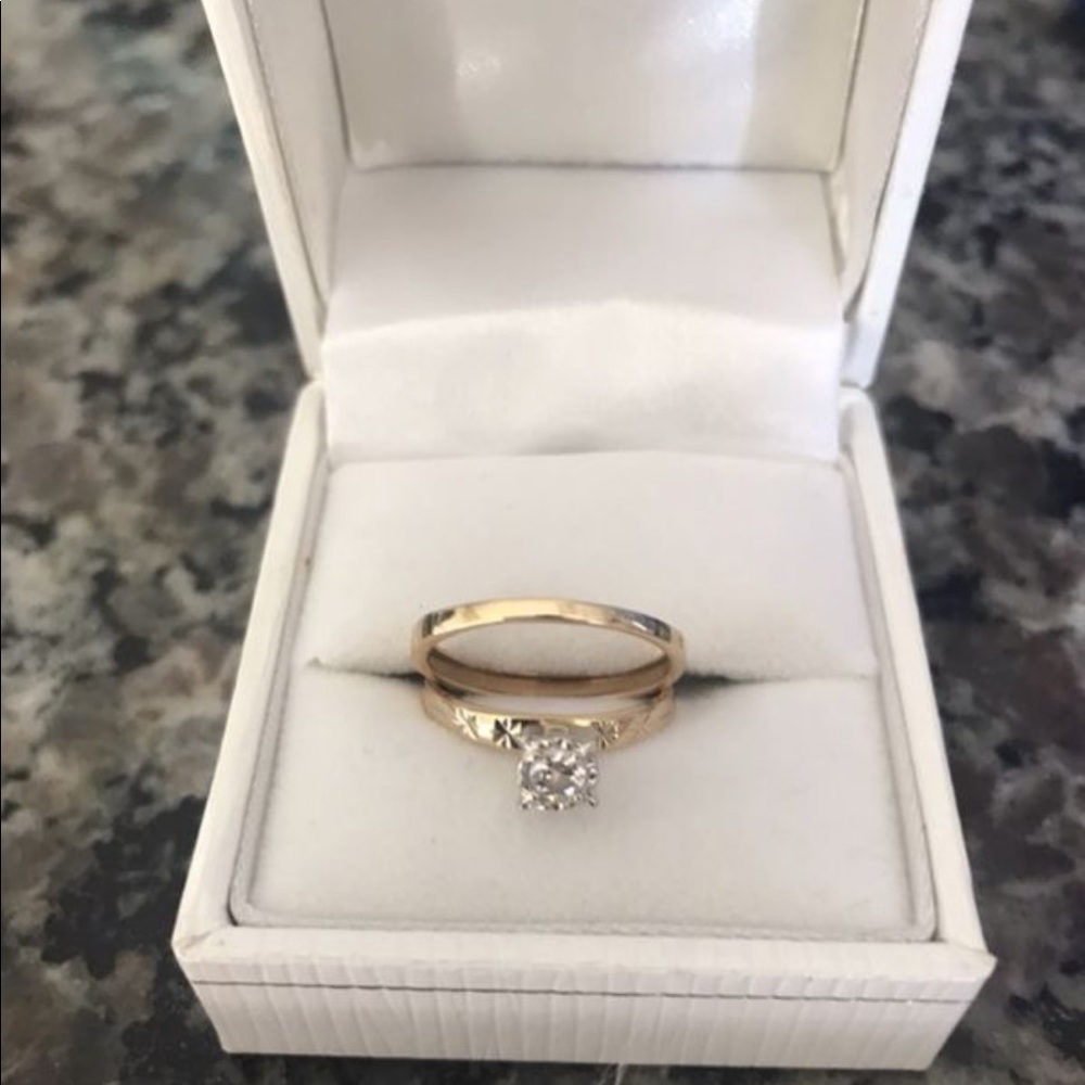 Engagement ring with band